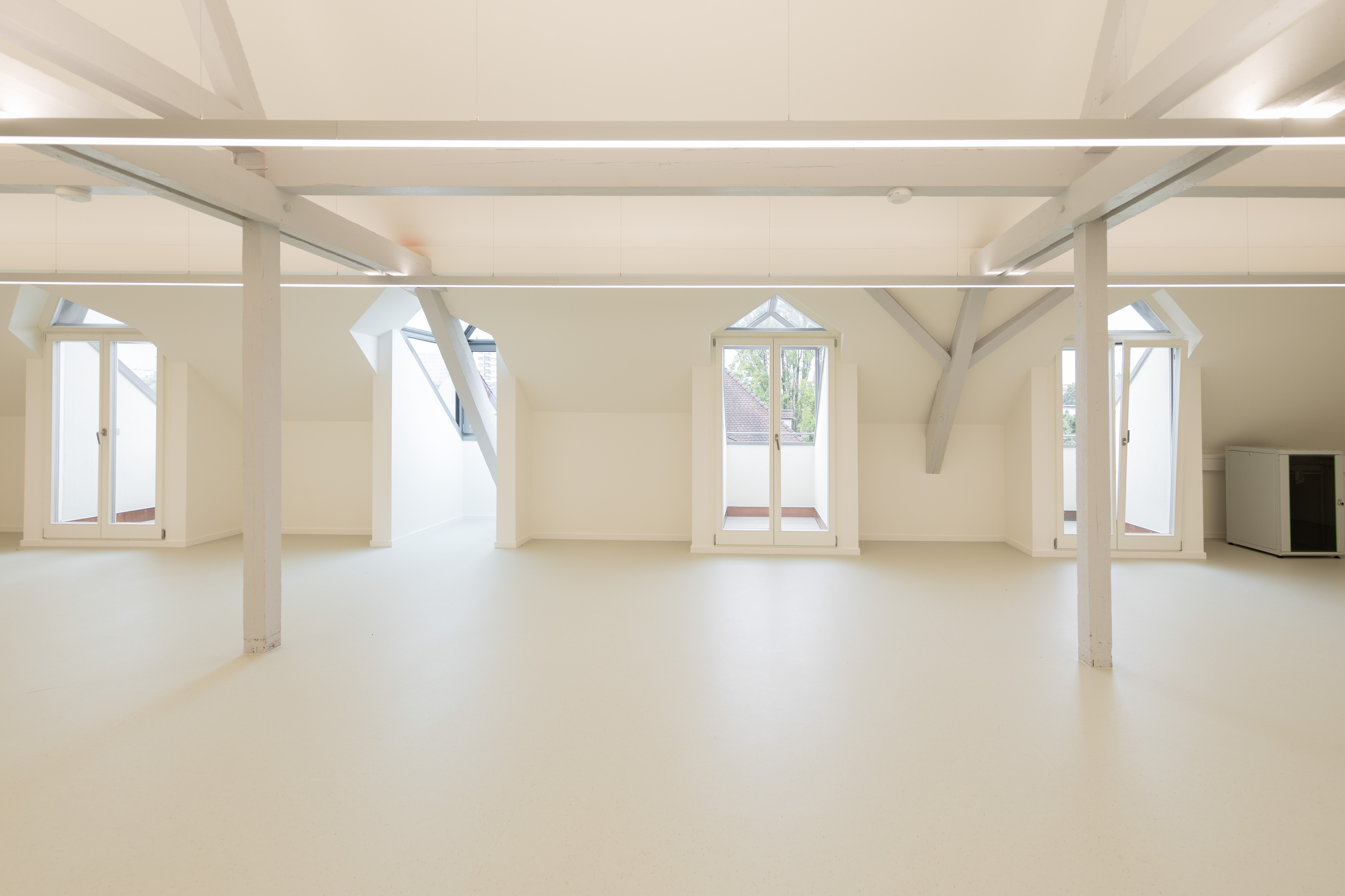 Der attraktive Gewerberaum im Dachstock (Raum Dachgeschoss Nordwest)